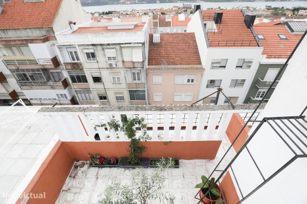 Quarto - localizado em Ajuda Lisbon