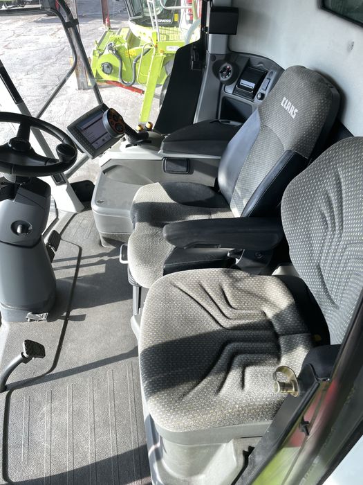 Комбайн CLAAS LEXION 670 2011 Vario750