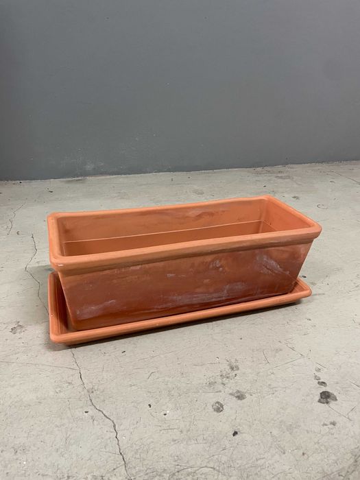 Vaso / Floreira de barro terracota, c/ 51X21X17cm + Prato de barro floreira de barro terracota, Leroy Merlin