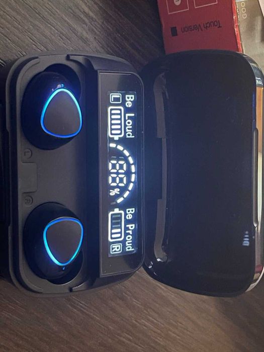 Беспроводные Bluetooth наушники. В уши. В оба уха или в одно. Новые.