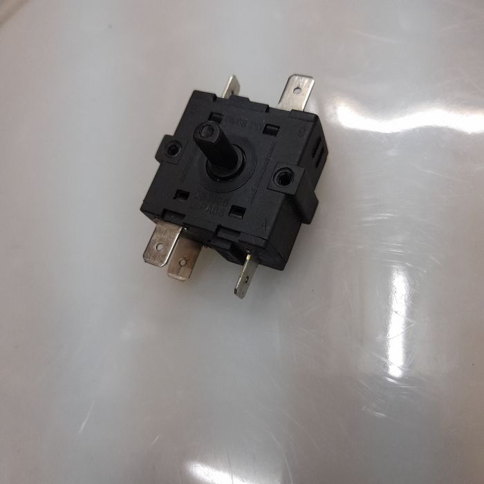 Interruptor rotativo de quatro posições