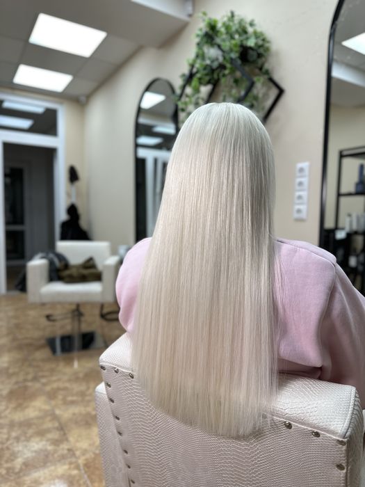 Наращивание волос за 2000 грн/коррекция