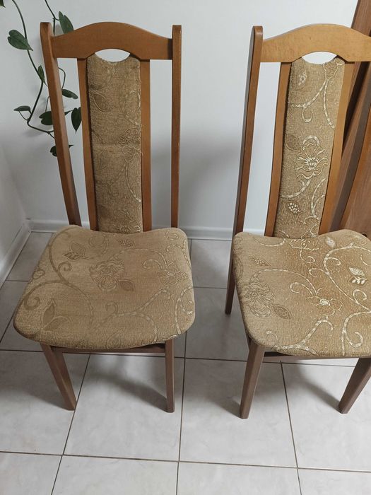 Krzesła 6 sztuk dobry stan