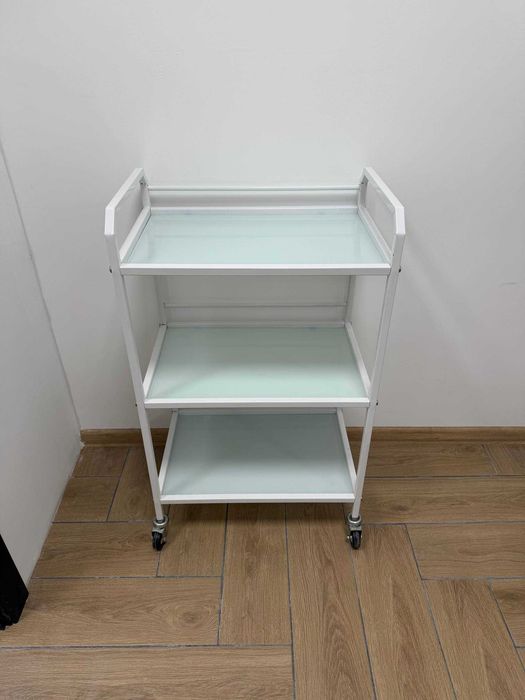 Візок косметологічний на колесах на три полиці 500х350х820мм, як новий