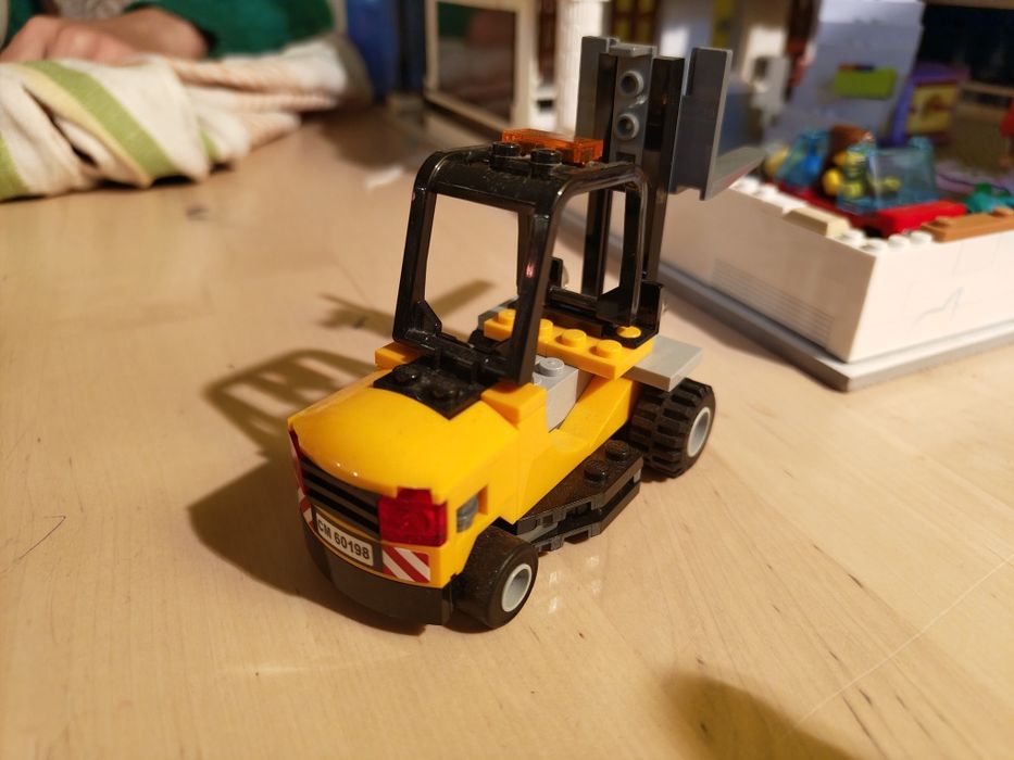 60198 LEGO wózek widłowy