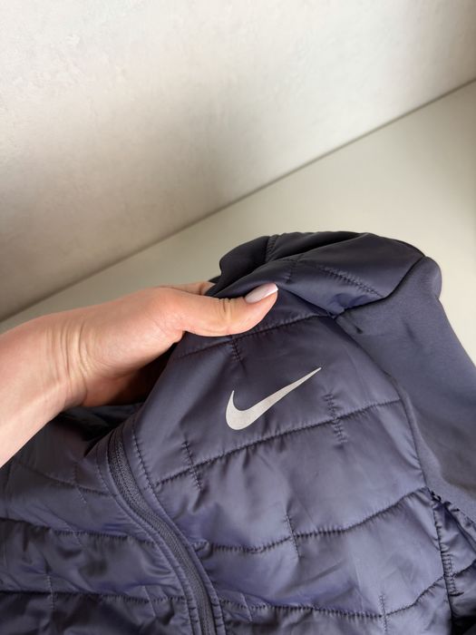 Жіноча куртка Nike Therma Fit, розмір XS