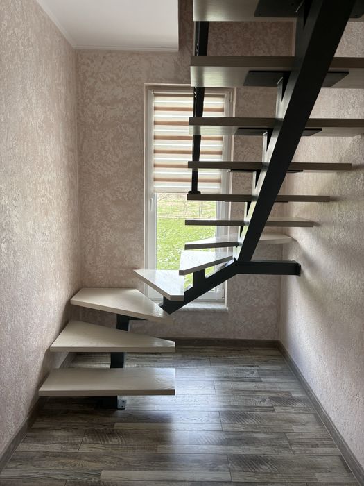 Сходи, металокаркас!