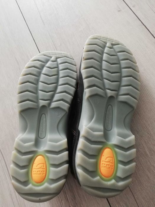 Buty męskie nowe 41 S1