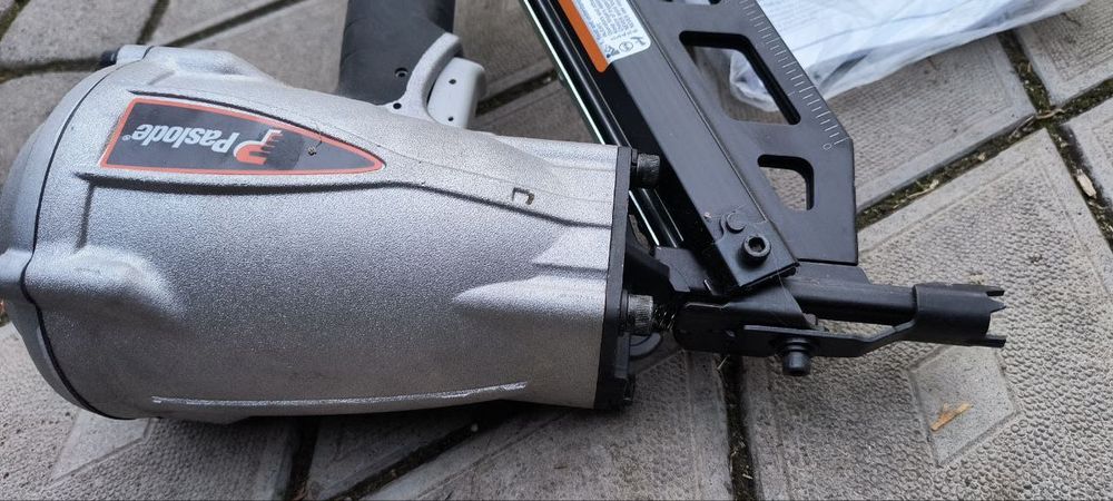 Цвяхозабивач Paslode F350-s(пневматичний пістолет)