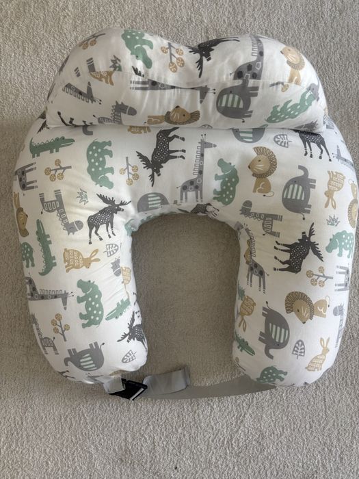 Almofada de amamentação como nova