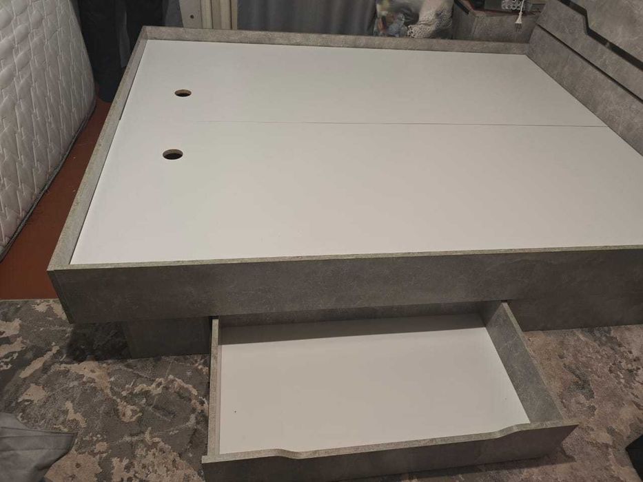 Ліжко двоспальне