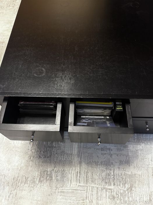 Mesa de centro moderna preta com arrumação (6 gavetas)