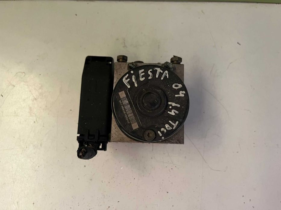 Ford Fiesta V (Mk6) - Bomba módulo ABS - AB083