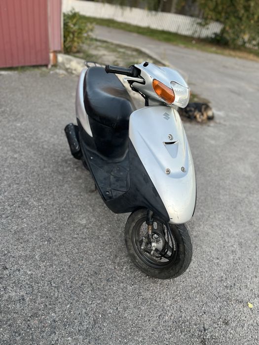 Скутер Suzuki lets 2