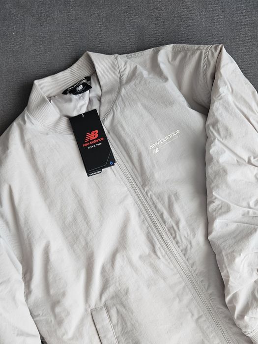 Куртка жіноча New Balance