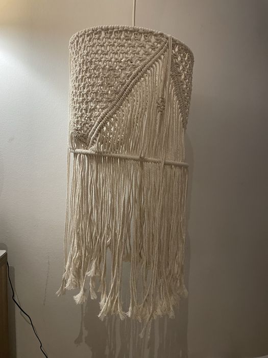Candeeiro de teto em macramé424074912927600642