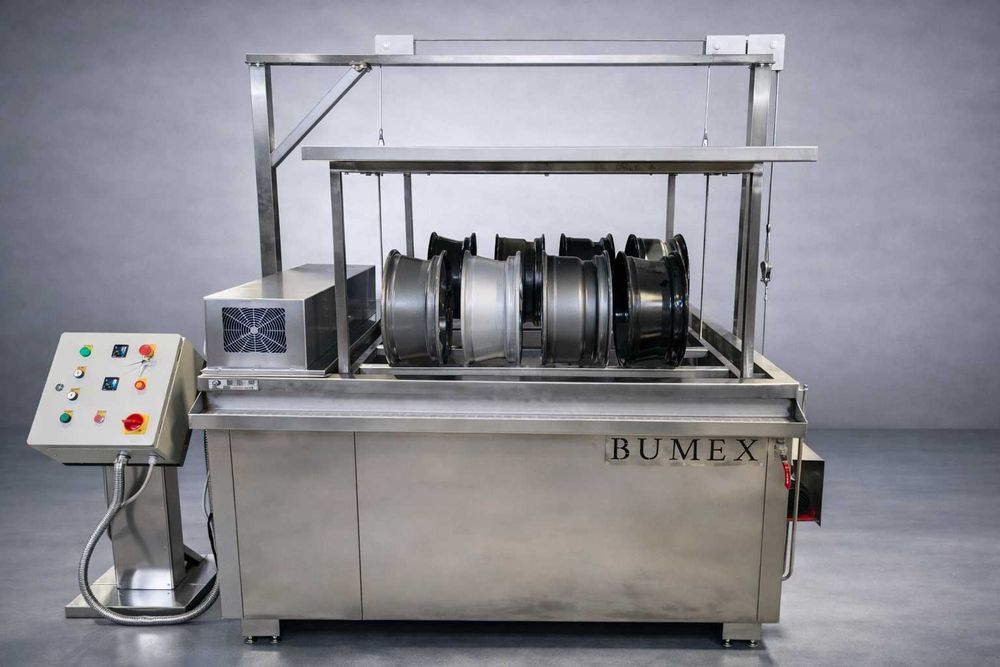 Wanna do odlakierowywania z filtracja oraz dźwigiem.