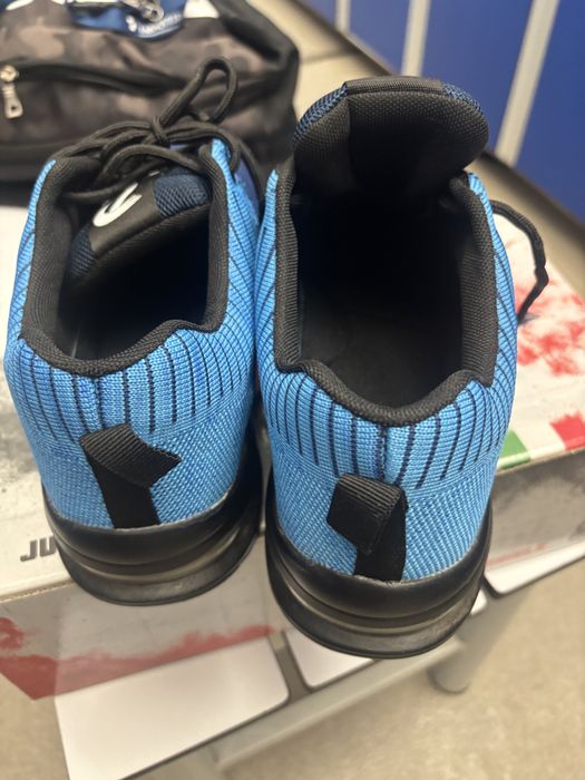 Tenis de biqueira aço