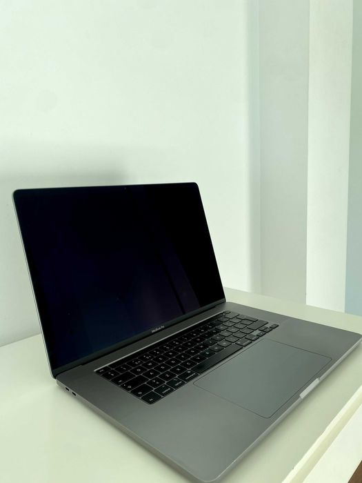 MacBook Pro 16" (2019) i9 32GB 1TB – Damaged Display, Works with External Monitor64738742121603121