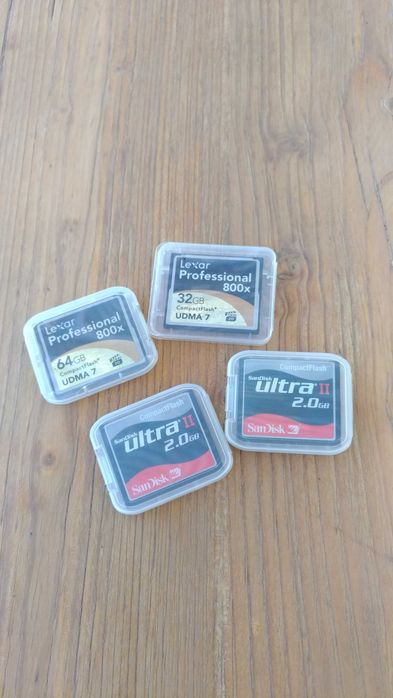 Quatro Cartões CompactFlash