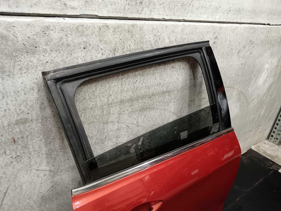 Porta traseira Peugeot 2008 (Ano: 2016)