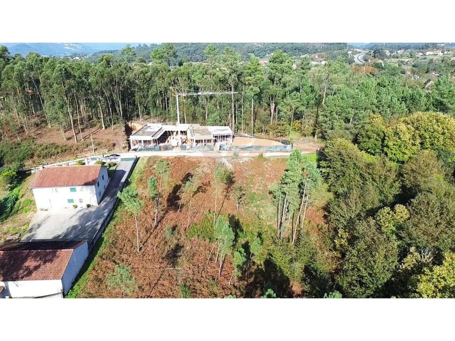 Terreno 847 m² - Rebordões Souto - Ponte de Lima
