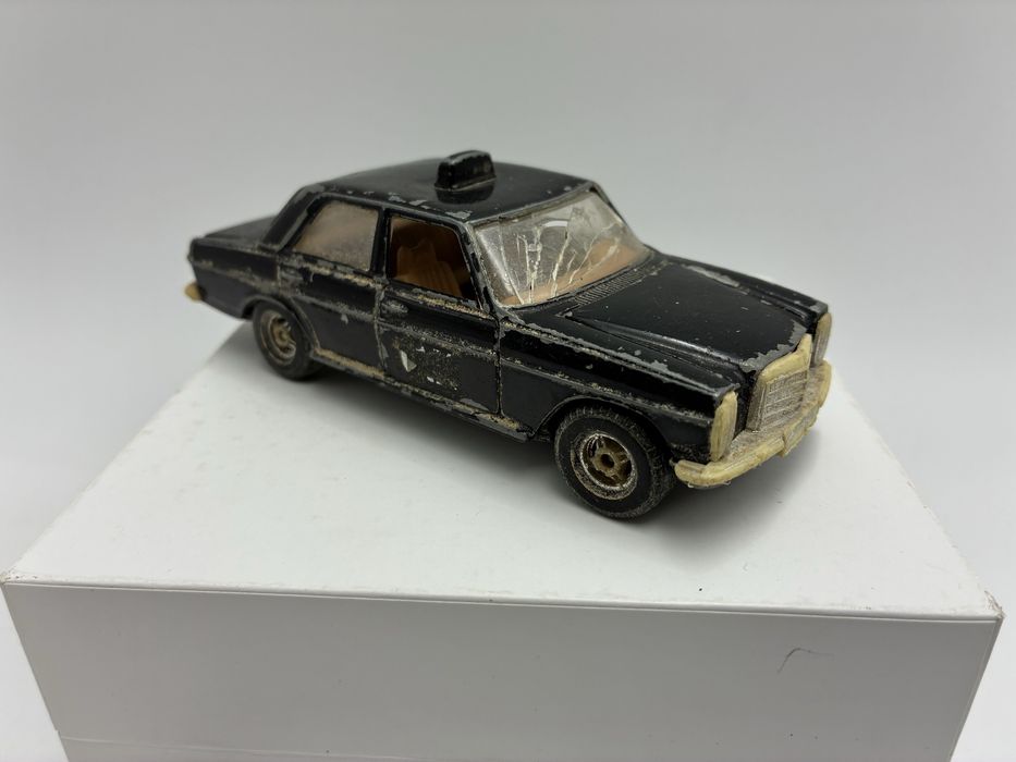 Corgi toys Mercedes Benz 240 D Taxi