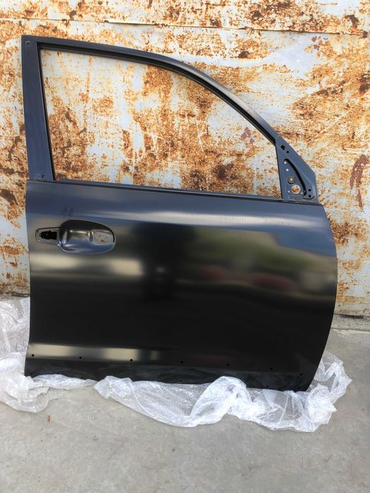 Двері передня права сторона Toyota Land Cruiser 200 2012-2015