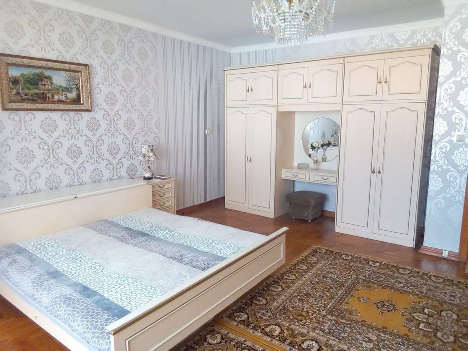 Продаж великого будинку в Сваляві