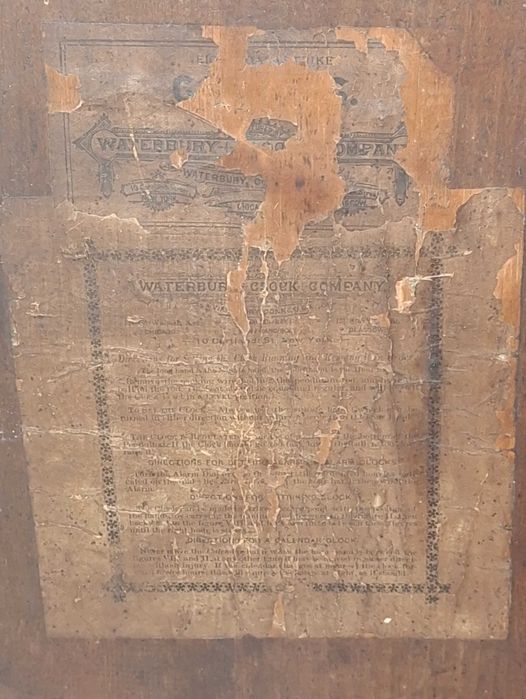 Relógio de Capela Waterbury - USA, a precisar de restauro