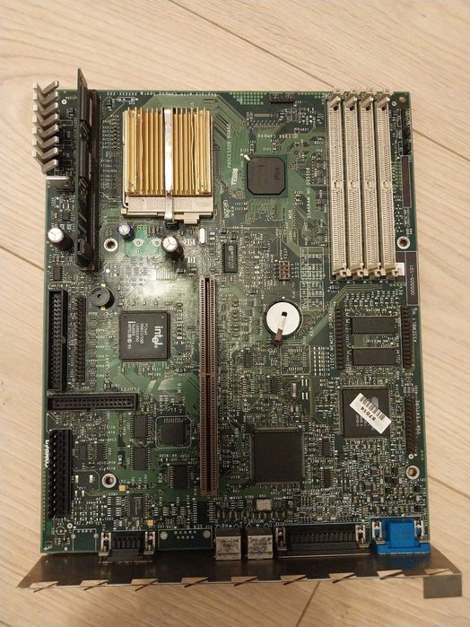 RETRO płyta compaq + Intel Pentium 200