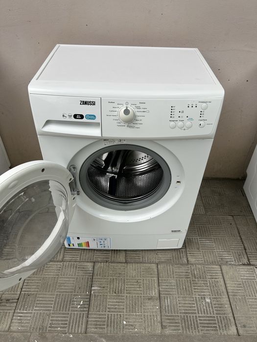 Стиральная машина Zanussi 6 кг.ZWSG6100V.Гарантия!
