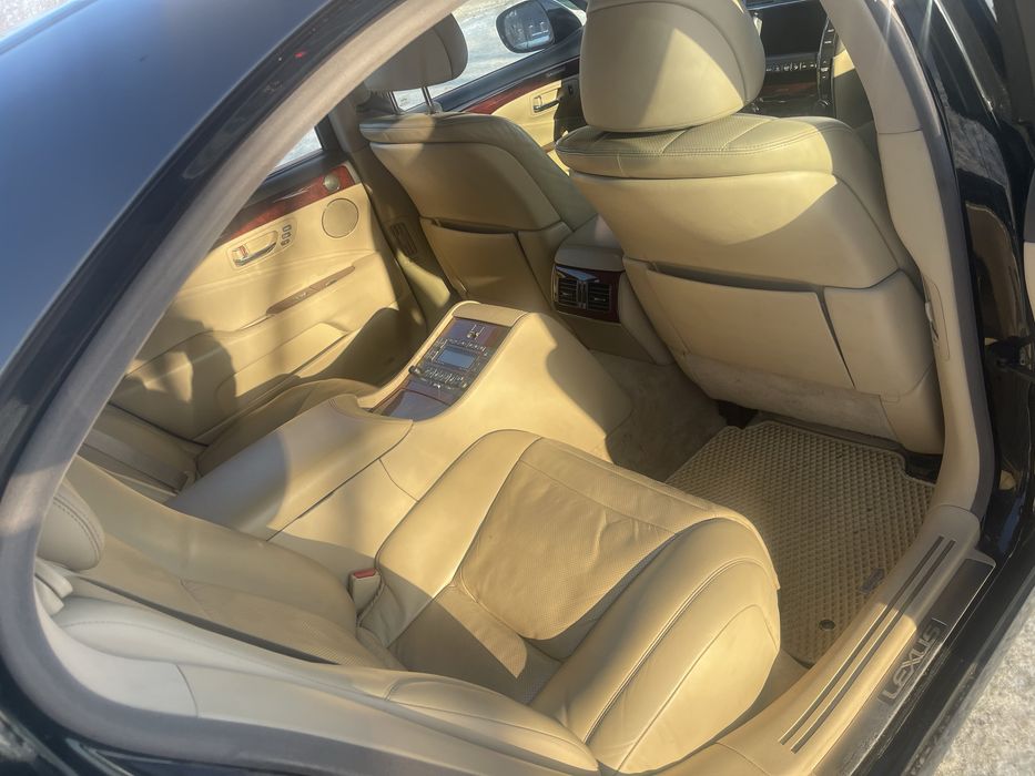 Продам авто LS 460