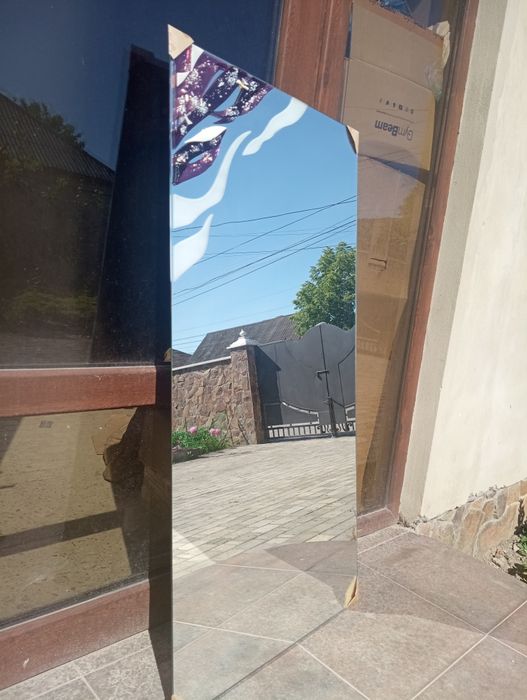 Дзеркало настінне