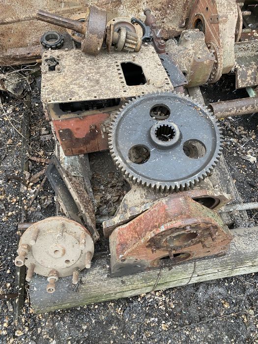 Задній міст коробка Т40