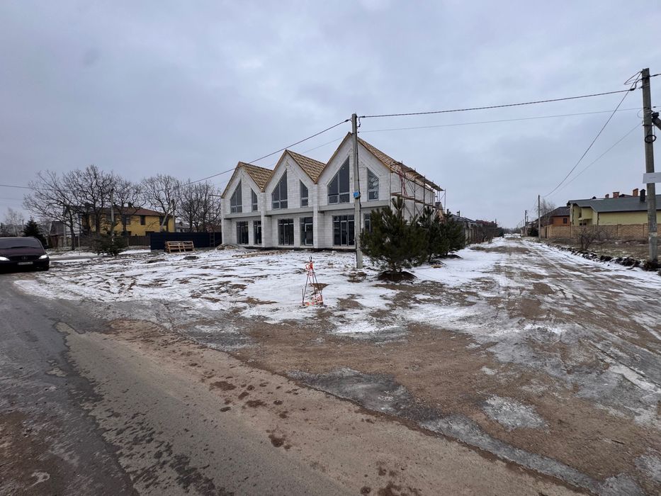 Продаж Таунхаусів в Лісках