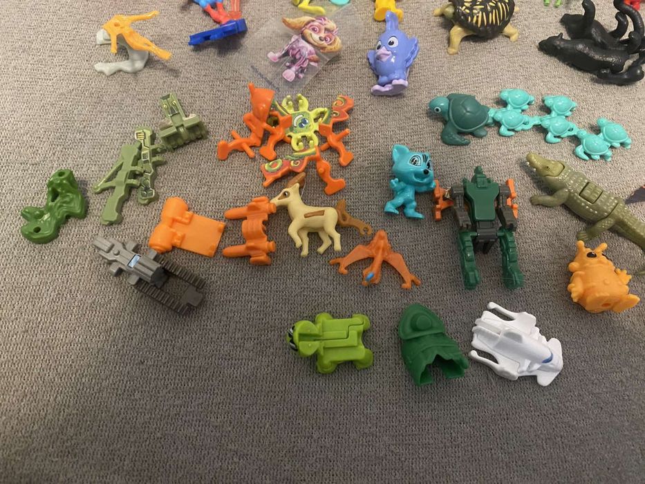 Кіндер равлик Боб щенячий тварини машинки трансформер патруль  лот