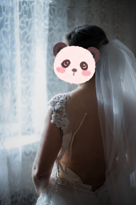 Вишукана весільна сукня