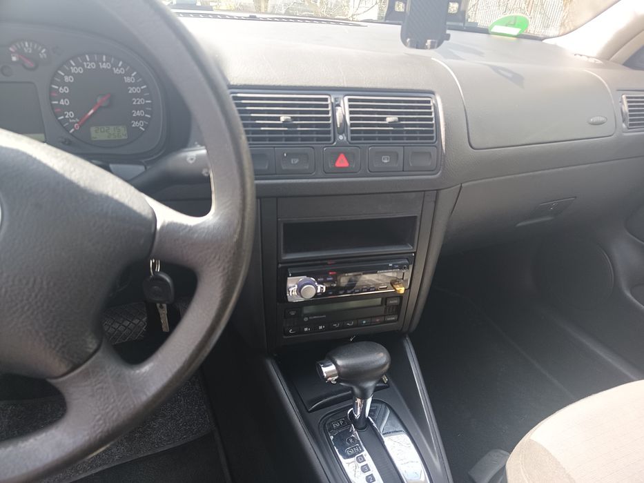 volkswagen golf 4