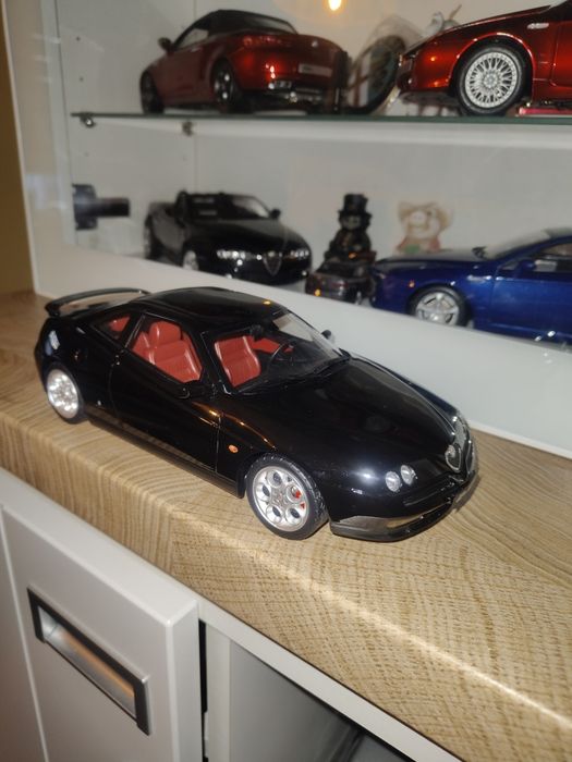 Alfa Romeo GTV 916 Otto 1:18