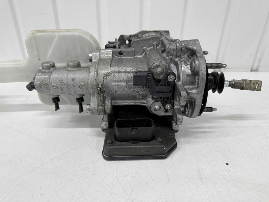 Підсилювач гальм Tesla MX 17 головний тормозний циліндр Тесла Ікс 2017