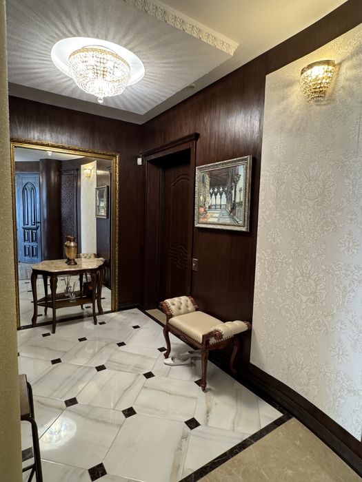 Без комісії Космополітан Сosmopolitan Дегтярівська 25А стильна класика