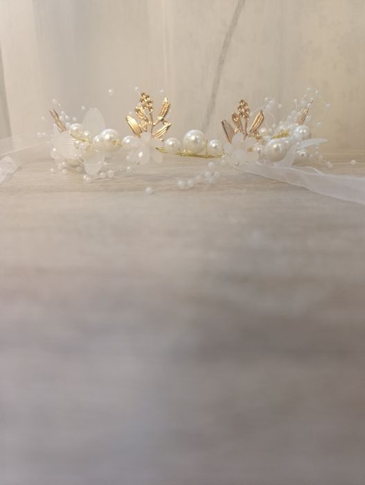 Прикраса в волосся