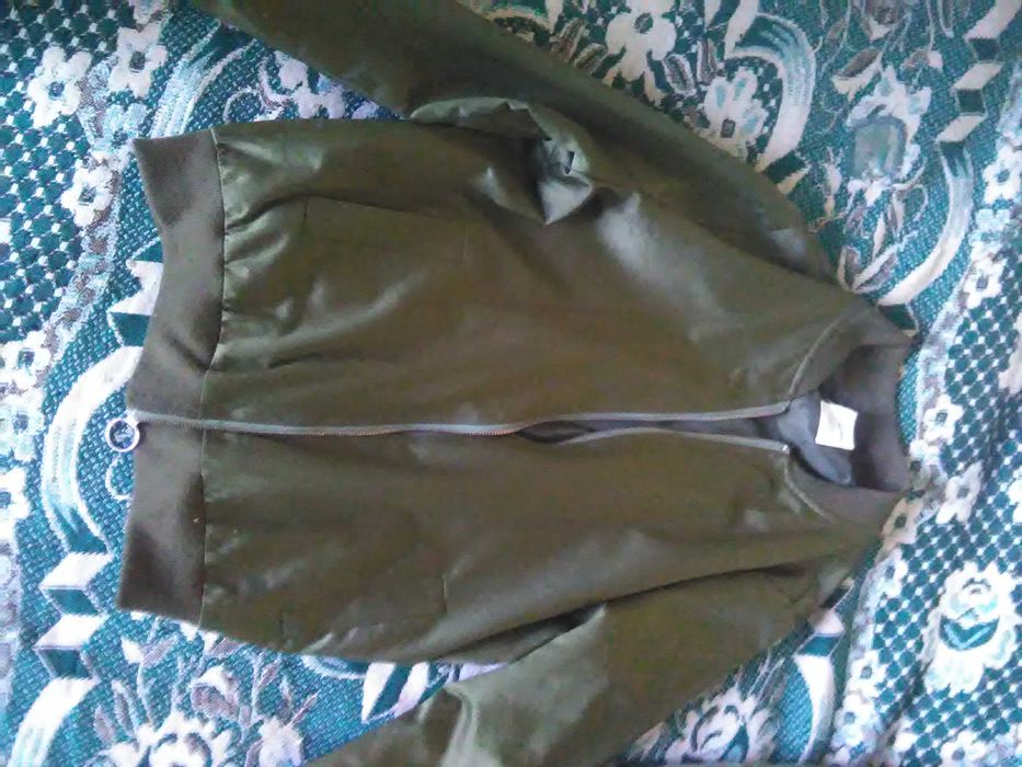 Пальто разные, куртка,кофта,халаты