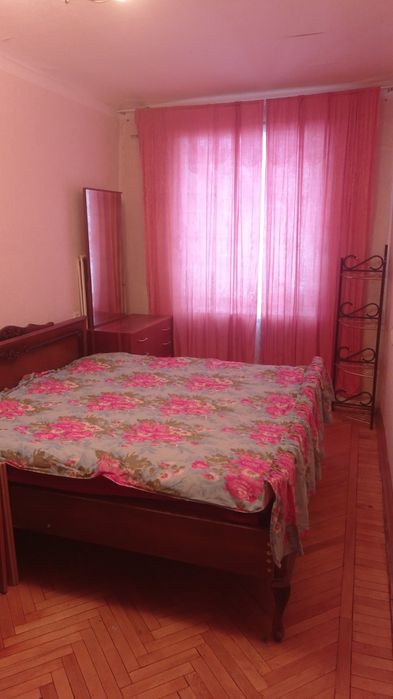 Сдам 2-к.кв.возле м.Дворец Спорта