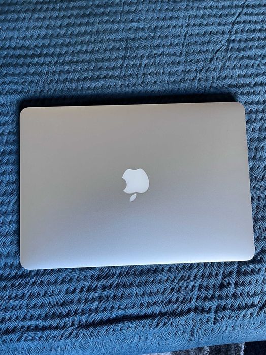 MacBook Air 13" 2017 - 128GB SSD / 8GB RAM