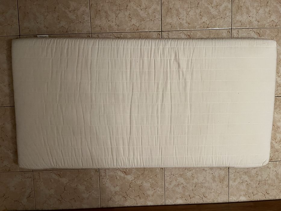 Colchão de berço IKEA