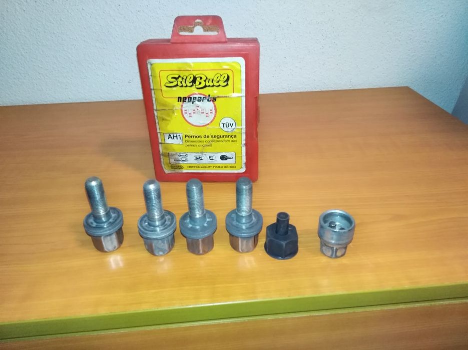 Jogo de parafusos de segurança