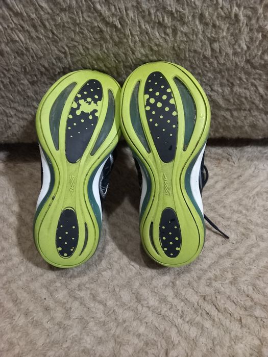 Кроссовки, ботинки р.23