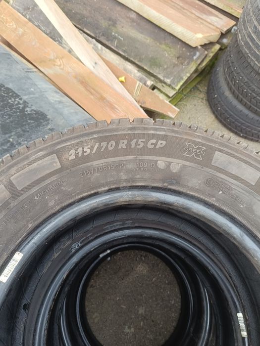 Michelin  Aglis 215 70 15 cp